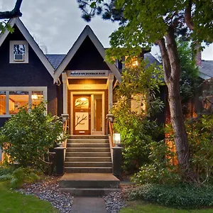 House On Dunbar **** Vancouver