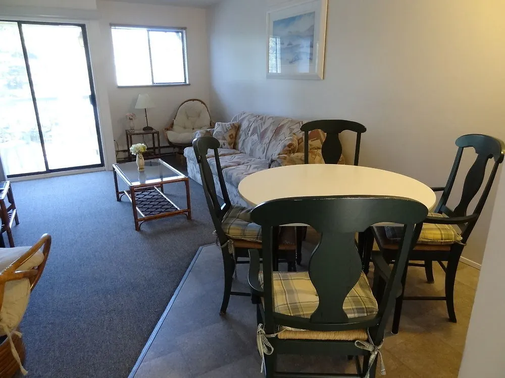 Wessex Inn By The Sea Cowichan Bay Canada