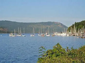 Wessex Inn By The Sea Cowichan Bay 2*,